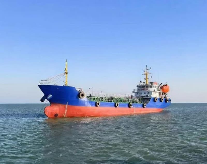 Double-bottom, double-hull oil tanker / oil spill response vessel built in 2024, deadweight unknown