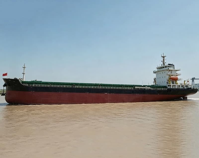 504TEU 9,600-ton container ship with mixed framing, built in 2023