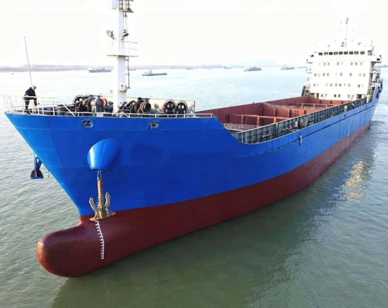262TEU 4,050-ton open-top container ship built in 2007