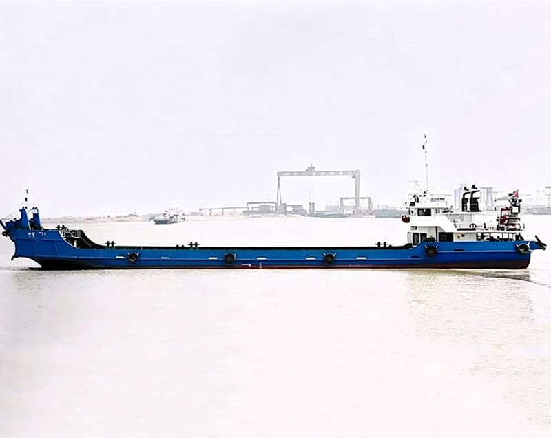 560-ton aft-wheelhouse deck vessel built in 2025