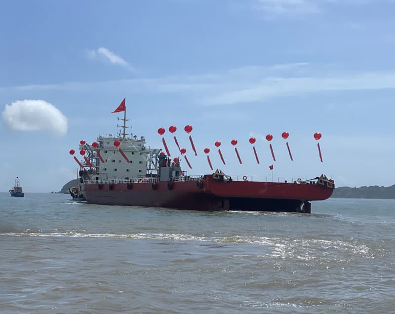 6,700-ton deck vessel built in 2022
