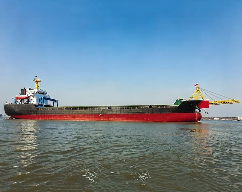 6,500-ton self-unloading sand carrier