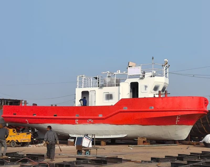 Brand-new 16.8m crew/transport boat for sale, equipped with an 80hp Shanghai Diesel main engine, upgradeable to 180hp, single-engine, luxury interior