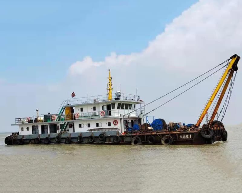 960hp twin-engine anchor handling boat for sale with 30-ton lifting capacity, completed in 2019